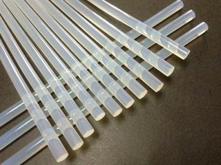 熱熔膠 熱熔膠產(chǎn)品的特點(diǎn)？